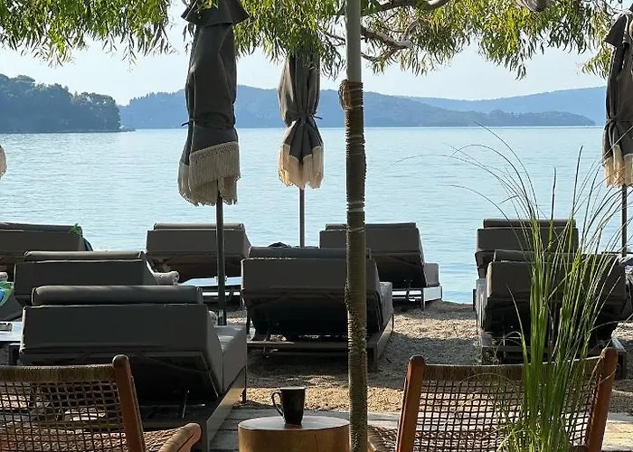Eva beach hotel